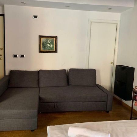 Whouse Suite Gold Towers โบโลญญา ภายนอก รูปภาพ