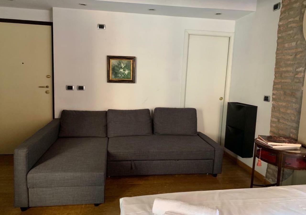 Whouse Suite Gold Towers โบโลญญา ภายนอก รูปภาพ